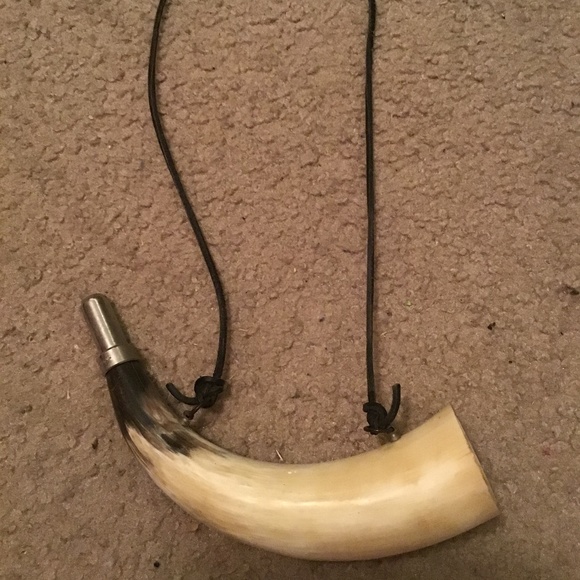 Old Other - Native American horn (vintage)